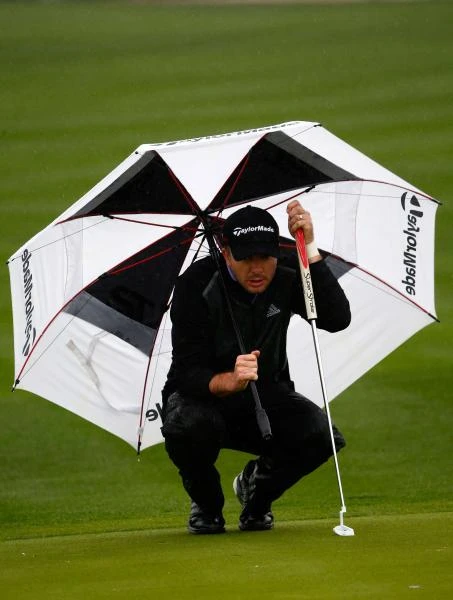 Laird leads as Tiger shoots 82 and misses cut