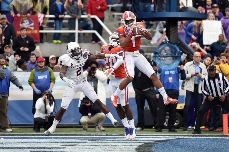 Florida rides big plays to win over East Carolina