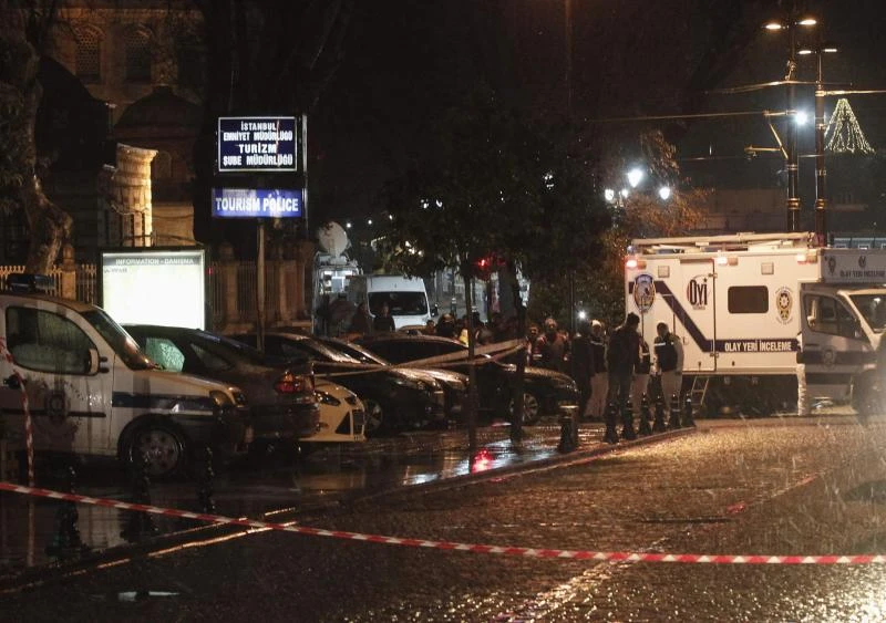 Female suicide bomber killed in Istanbul attack: official