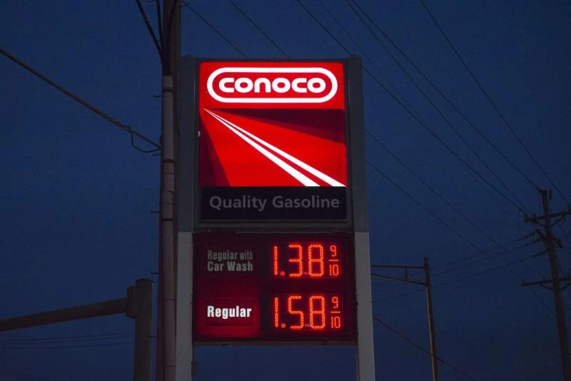 ConocoPhillips cuts oil drilling budget again
