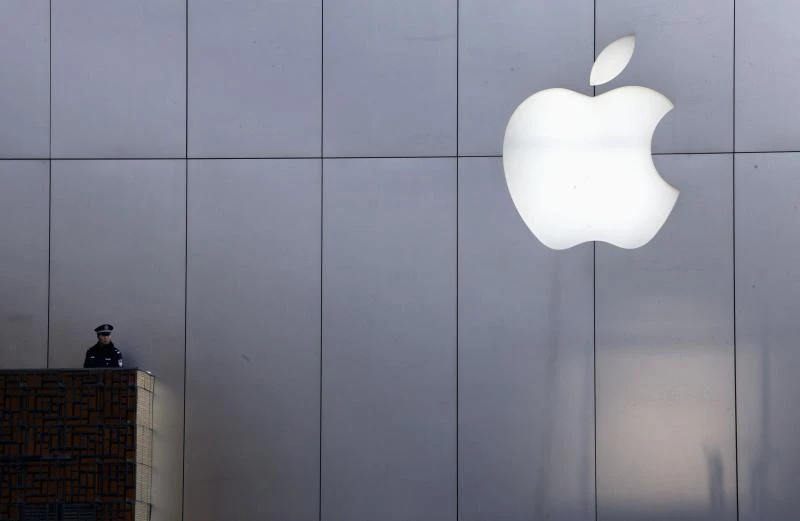 After setting iPhone record, what does Apple do next?