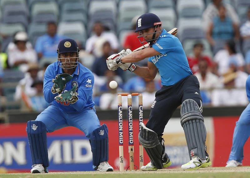 England enters final after Taylor-made victory