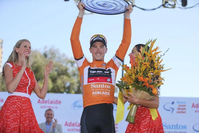 Dennis holds on to win Tour Down Under