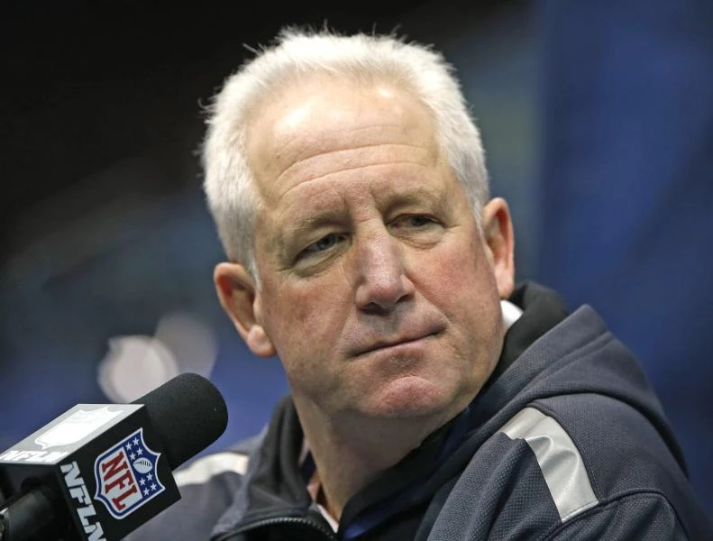 Fox out as Broncos coach