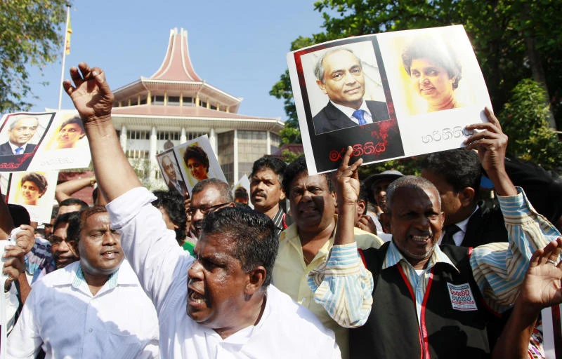 Sri Lanka lawyers demand chief justice resign
