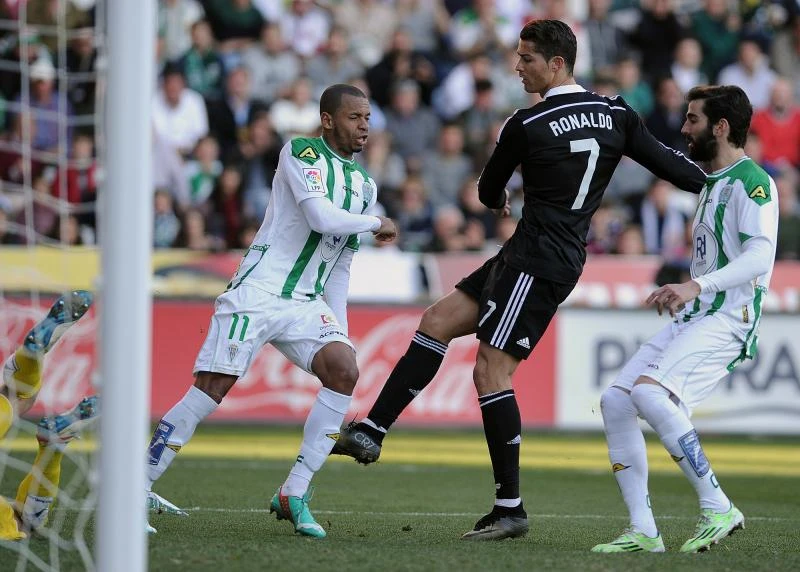 Bale nets late winner as Ronaldo sees red