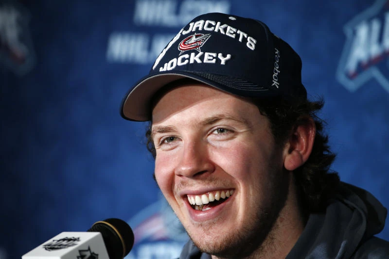 Tavares scores 4, Team Toews outscores Team Foligno, 17-12
