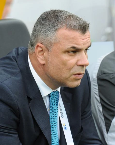 Olaroiu turns shrink to improve mindset of players