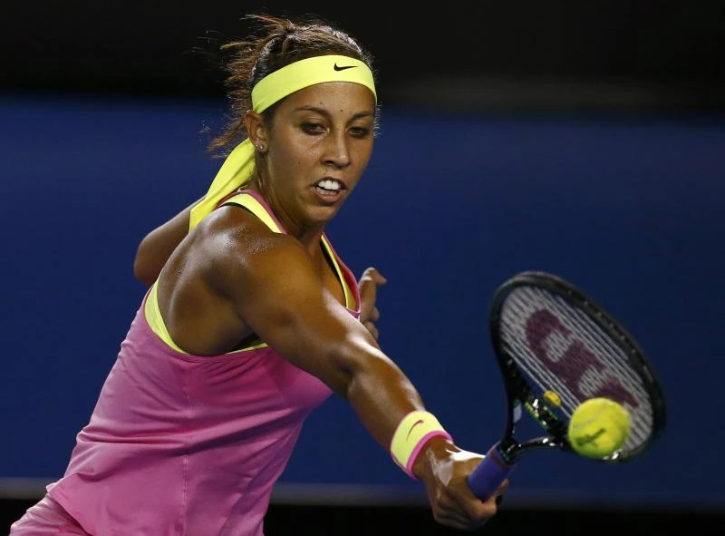 Djokovic joins sizzling Serena in last 16; Keys dumps Kvitova