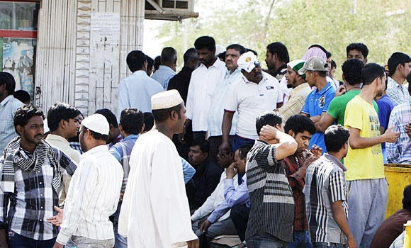 2.5m expats ‘illiterate’