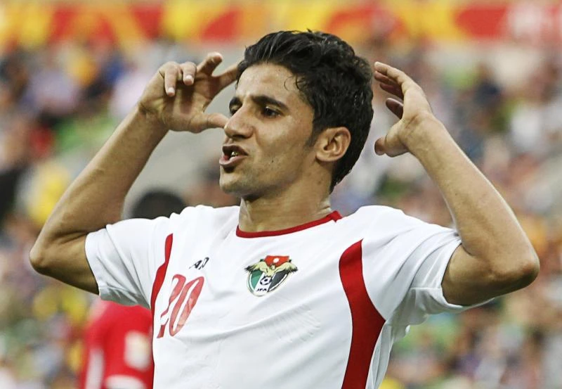 Honda kick-starts prodigal Japan; Jordan stays alive