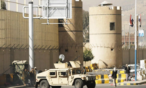 Rebels hold Yemen’s president ‘captive’ at his house: aides