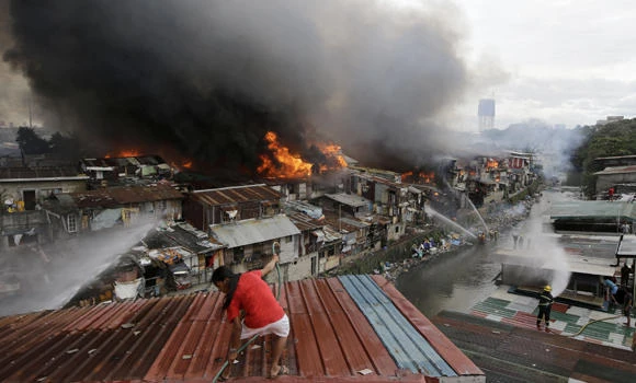 New Year revelry hurts hundreds in Philippines