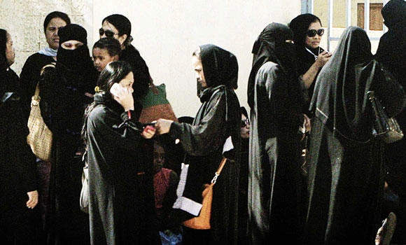 Govt sees early end to maid shortage