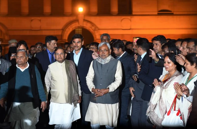 India’s Bihar CM Jitan Ram Manjhi quits after losing party backing