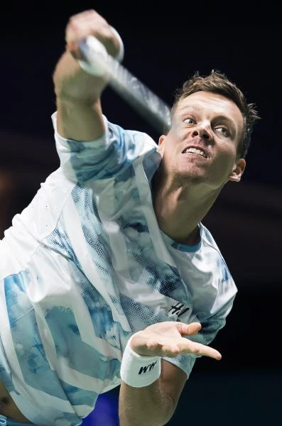 Berdych sticks to the plan to rout Simon