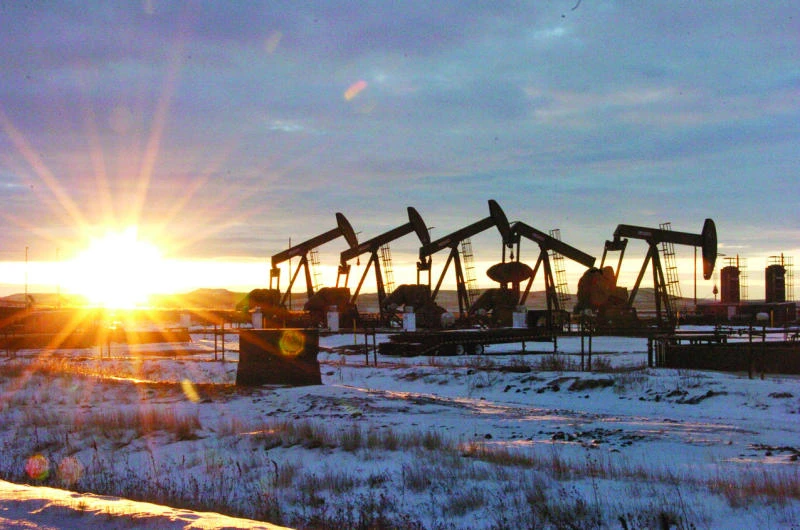 Oil prices jolted as falling rigs wrong-foot bears