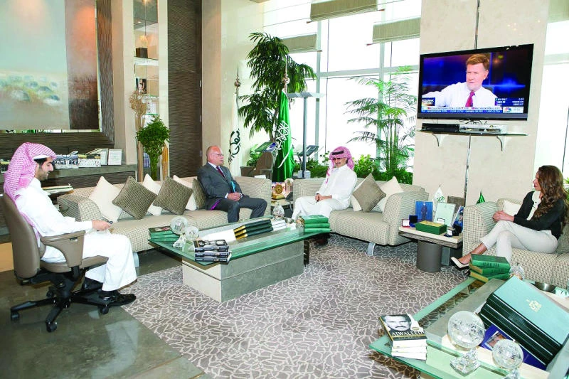 Prince Alwaleed and Swedish envoy discuss economic climate