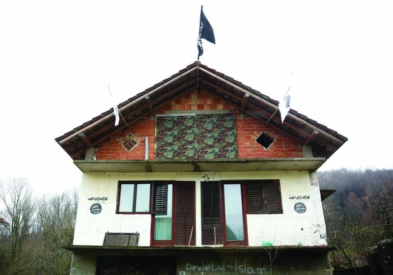 Bosnian village that displayed IS flag raided