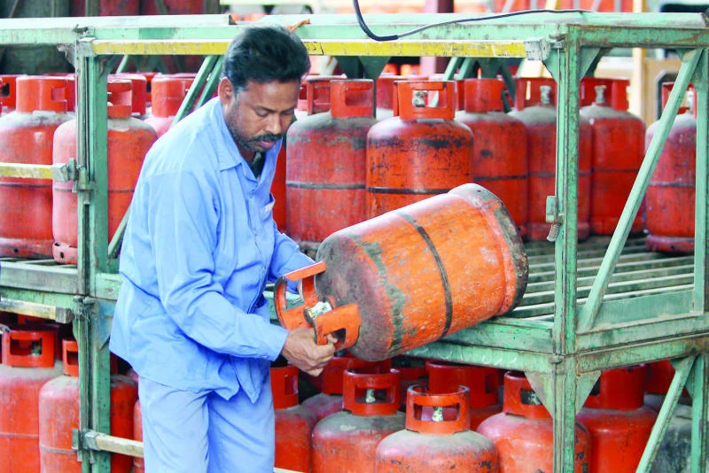 Gas crisis eases as GASCO floods Jeddah market with cylinders
