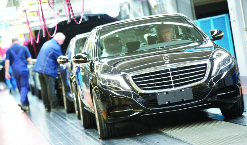 Mercedes to unveil Pullman limo, hybrid C-Class in Geneva