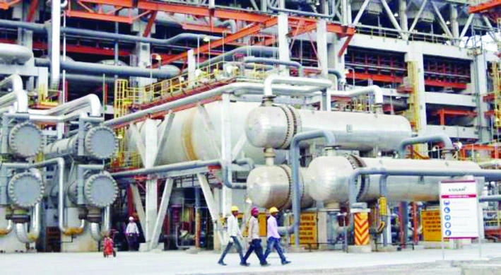 Indian state refiners hit by oil slump