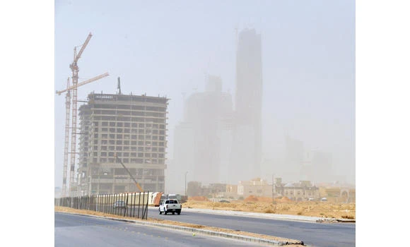 MoH: Stay indoors during dust storms