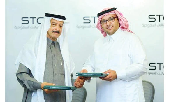 STC signs deal with Al-Khafji to remain ahead in ICT sector