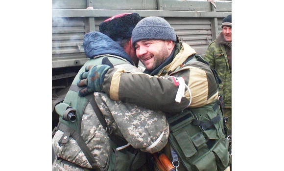 Rebels celebrate as Ukraine forces pull out of Debaltseve