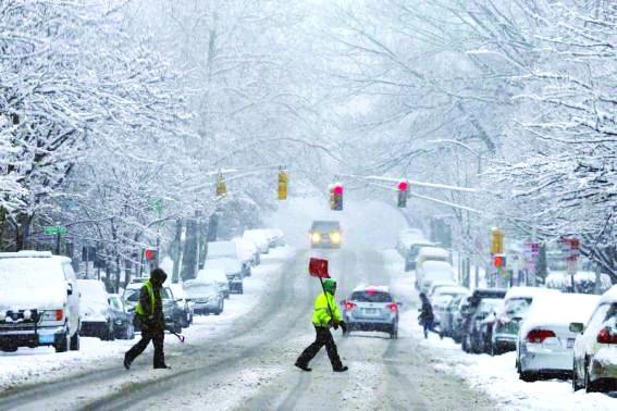 Another winter storm hits US East Coast