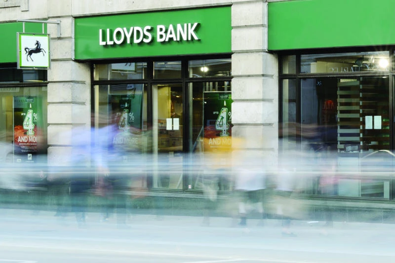 Lloyds to pay first dividend since rescue
