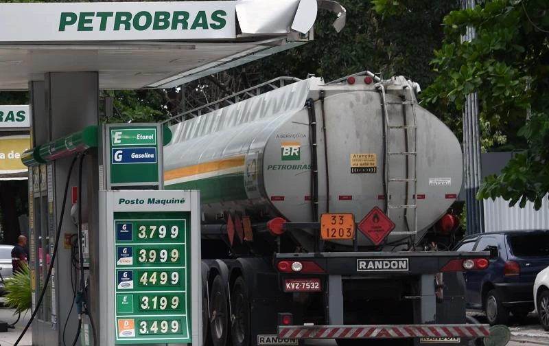 Petrobras CEO quits amid scandal