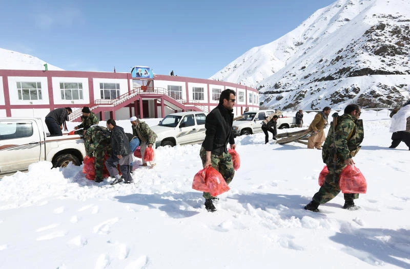 Afghan avalanche death toll rises amid rescue