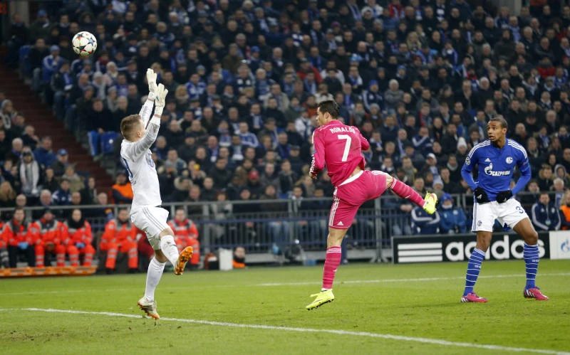 Ronaldo helps Real equal record; Porto holds Basel