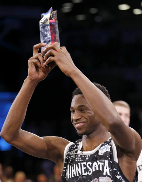 Wiggins leads World to Rising Stars win