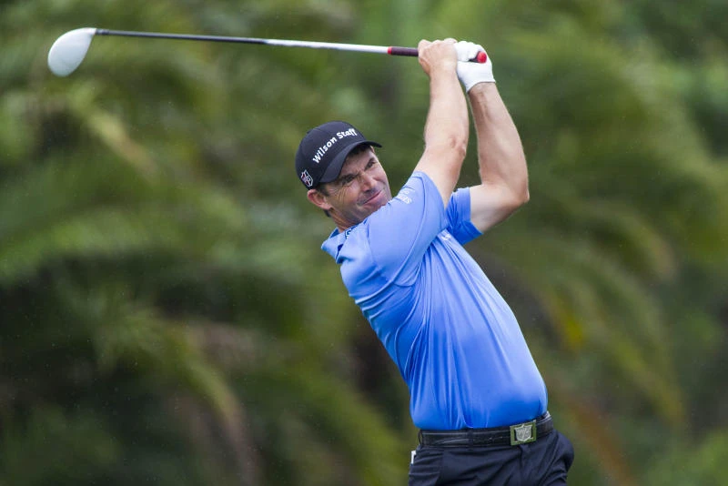 Harrington takes 36-hole lead at rain-delayed Honda Classic