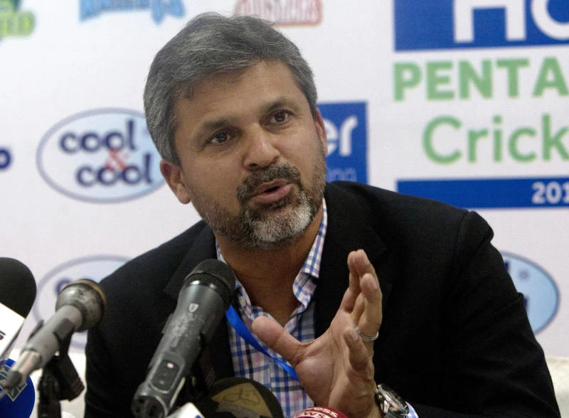 Pakistan selector Moin Khan ordered home after casino visit
