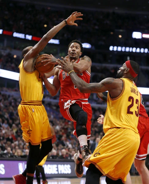 Rose paces Bulls in win over Cavs
