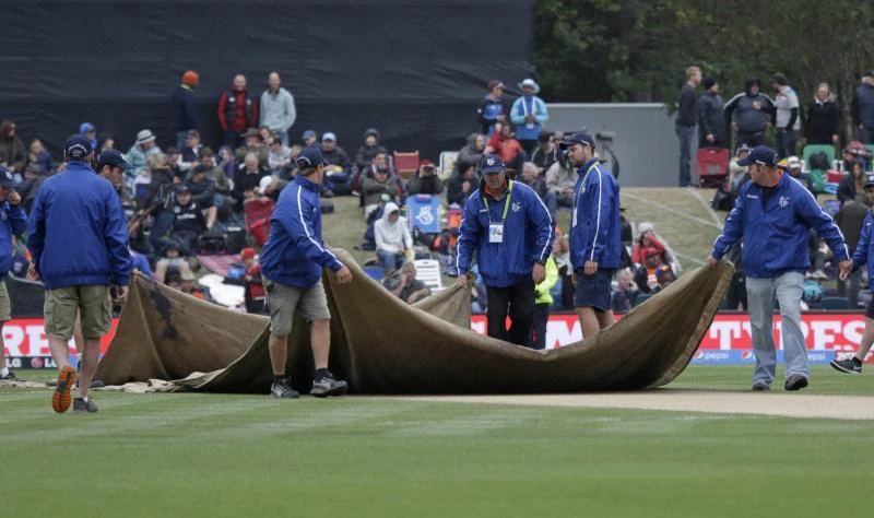 Cricket: Sri Lanka win toss at wet World Cup opener