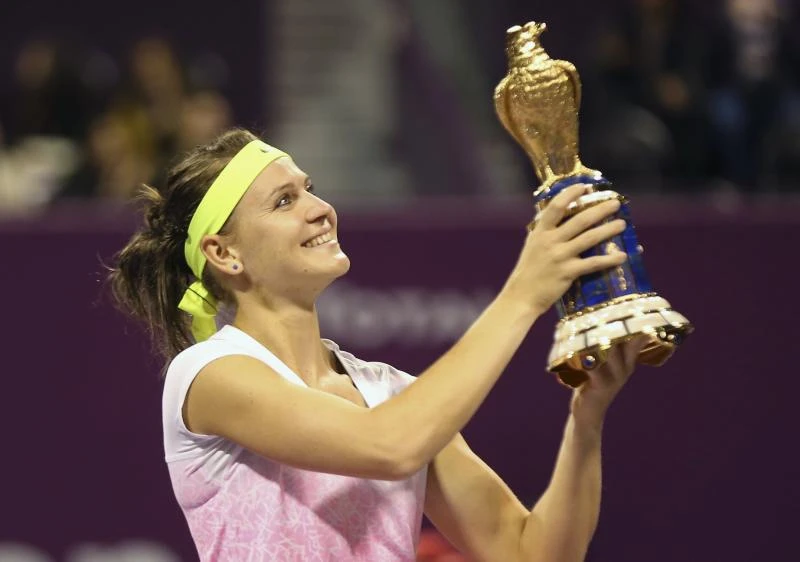 Safarova downs Azarenka for Qatar title