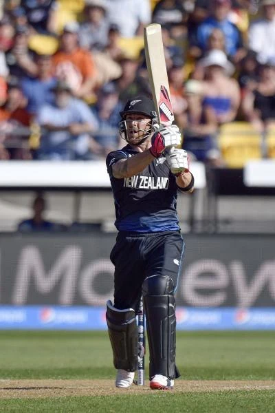 New Zealand demolishes England