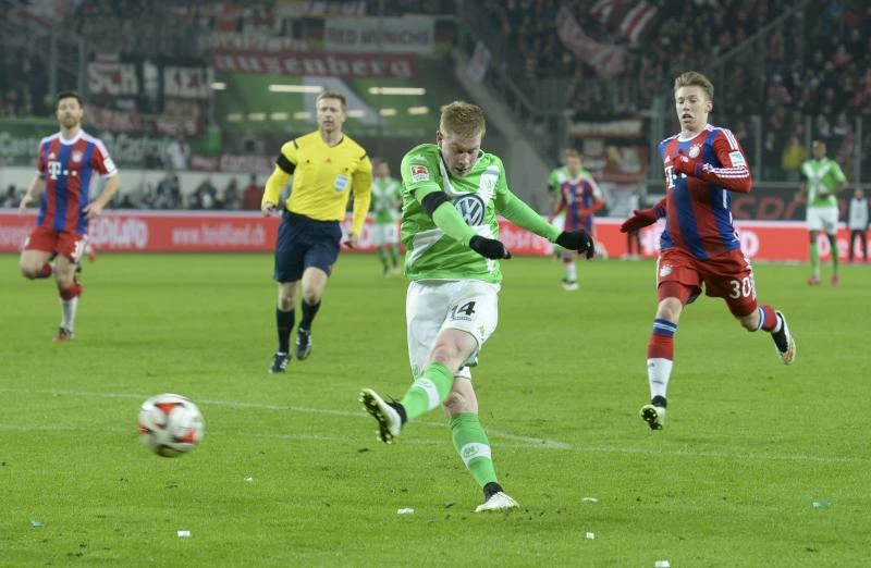 Bayern Munich stunned on return; Chelsea and City draw