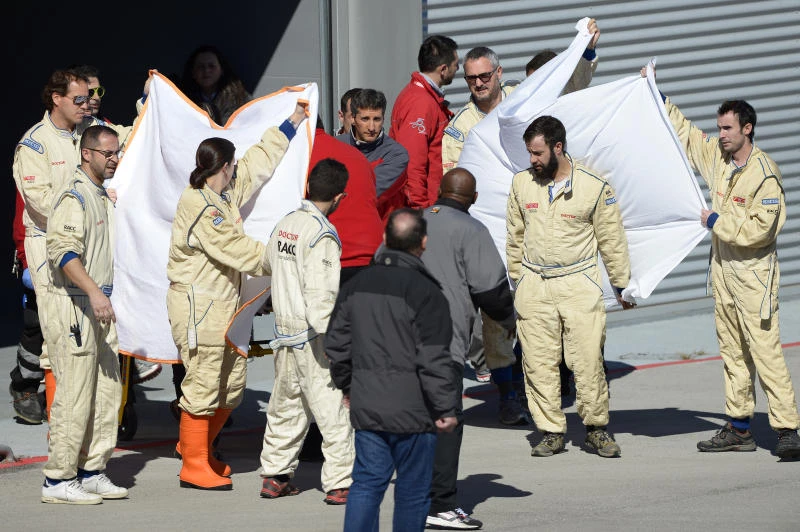 Alonso taken to hospital after crash at Barcelona