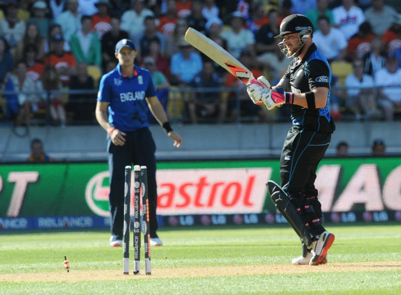 Cricket: Hadlee rates Aussies favourites against Black Caps