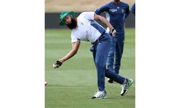 South Africa won’t panic, says Amla