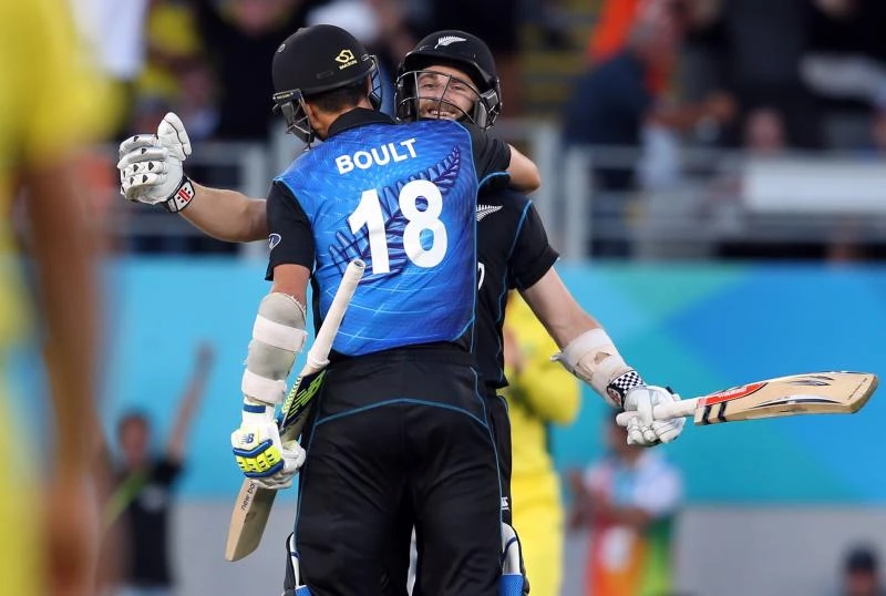 New Zealand down Australia by one wicket, reach last eight