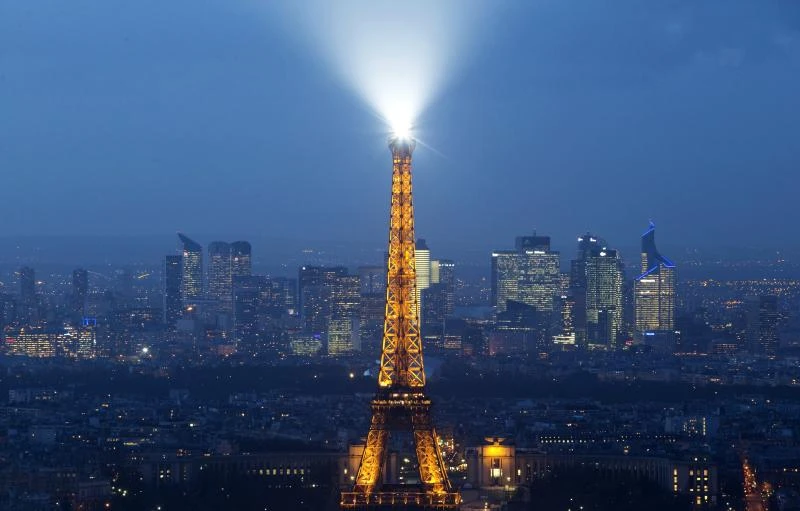 3 Al-Jazeera journalists arrested in Paris for flying drone