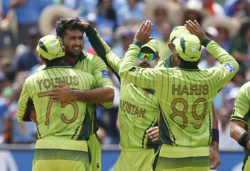 Misbah rues three-wicket blitz during chase