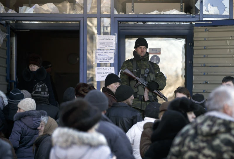 UK warns of more sanctions against Russia