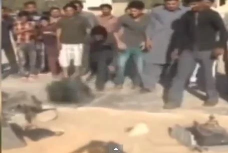 Angry Pakistanis smash TV sets after loss against rival